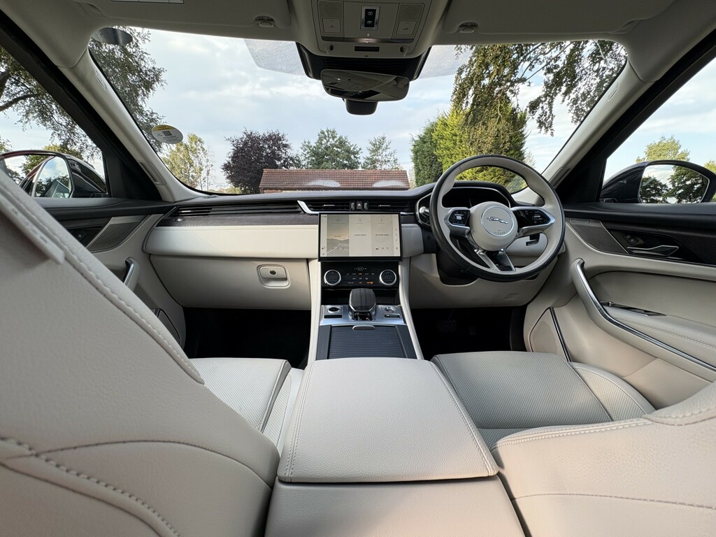 Jaguar F-Pace Suv 2.0 D200 Mhev S 202222 LA22AFX Red #3