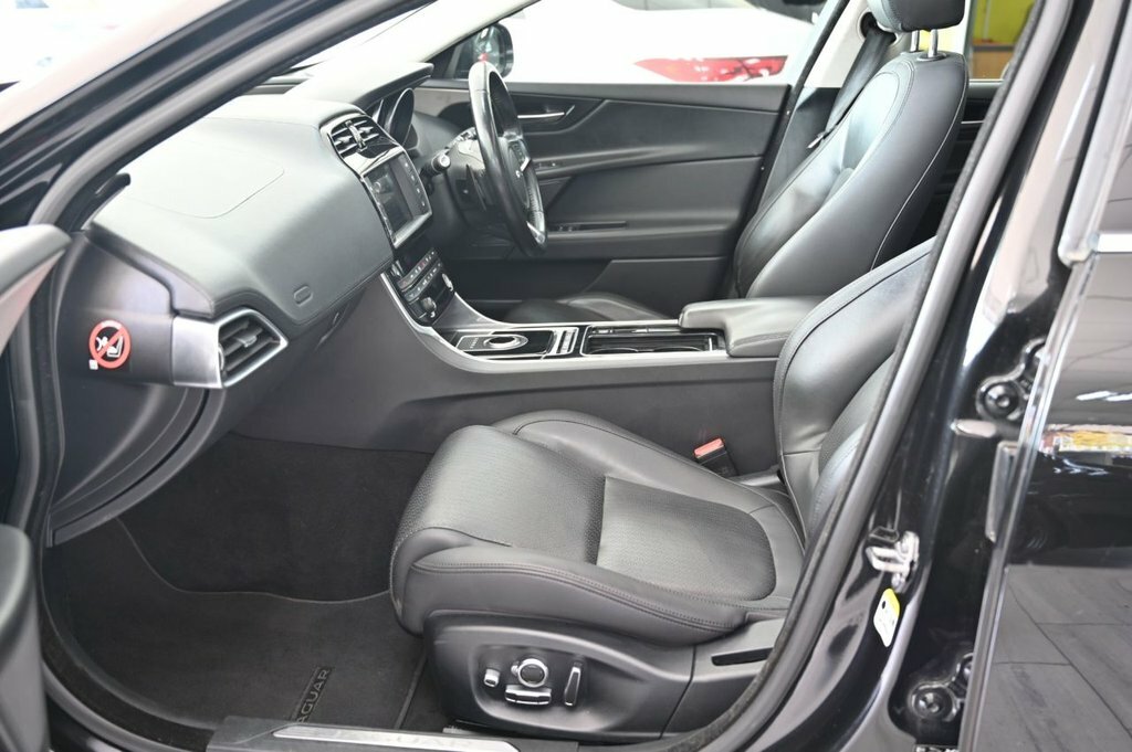 Jaguar XE  Black #12