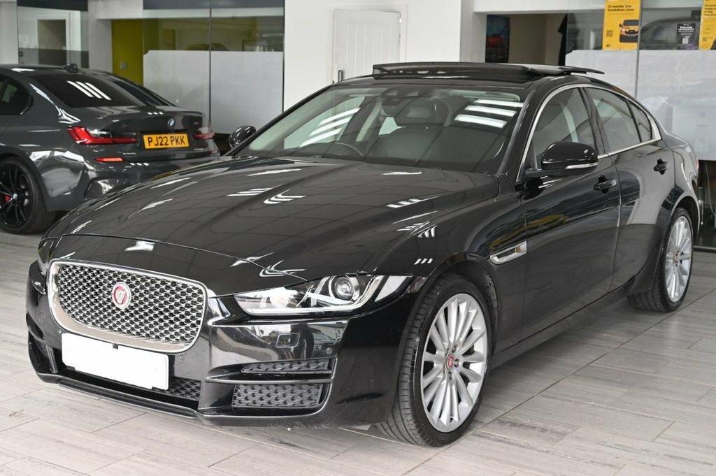 Jaguar XE 2L Portfolio Black #5
