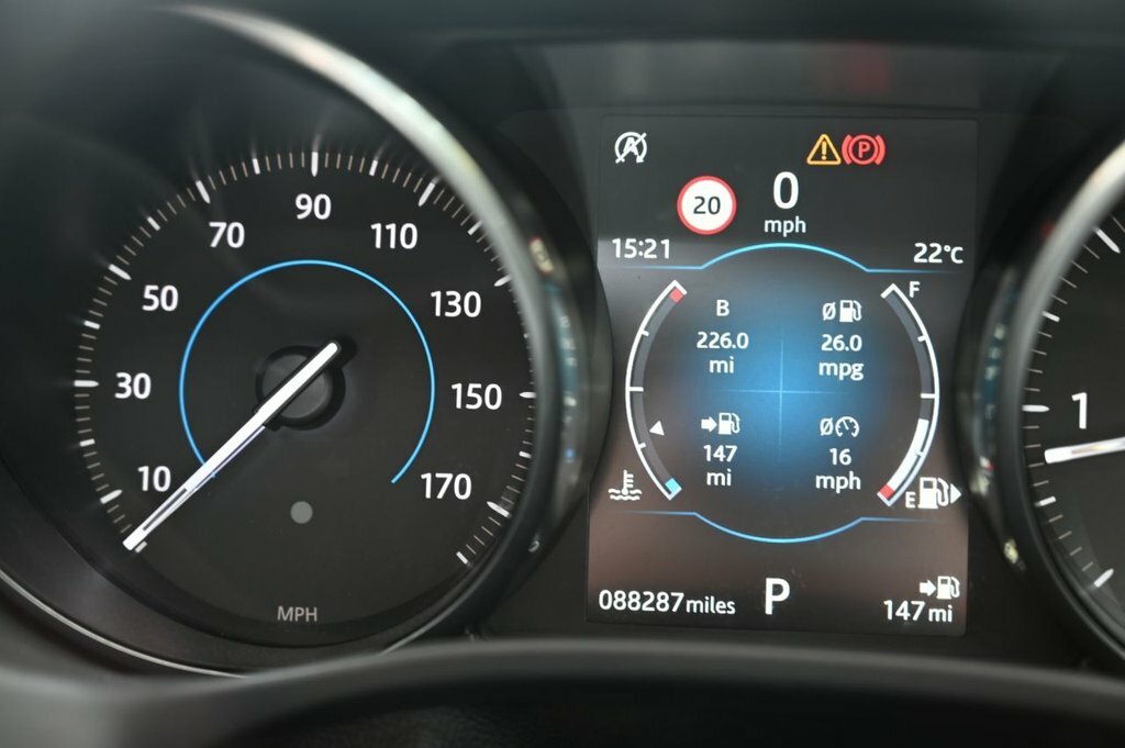 Jaguar XE  Black #18
