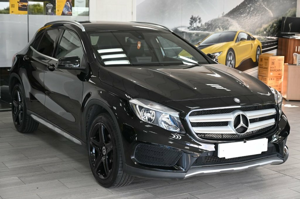 Mercedes-Benz GLA Class 2.1L Amg Line Black #2
