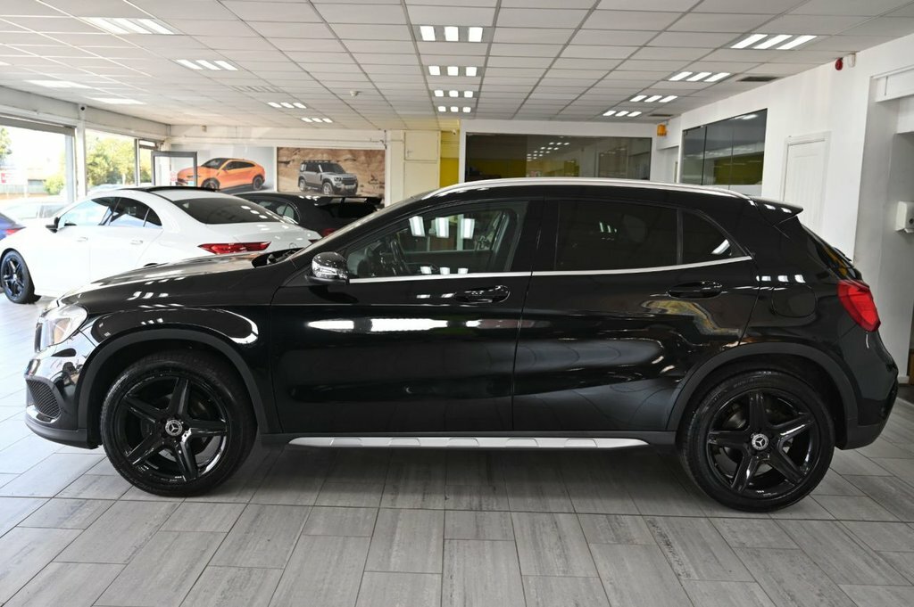 Mercedes-Benz GLA Class 2.1L Amg Line Black #4