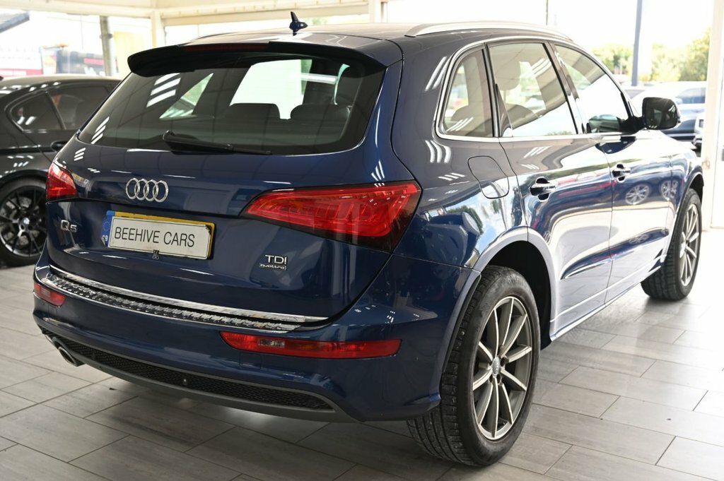 Audi Q5  Black #8