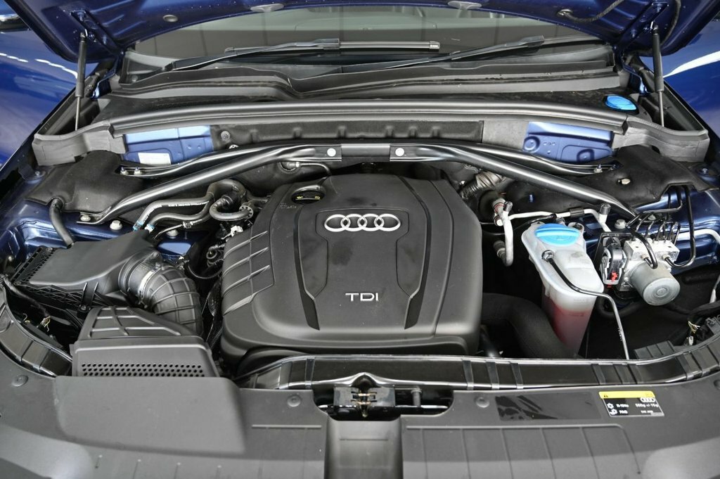 Audi Q5  Black #24