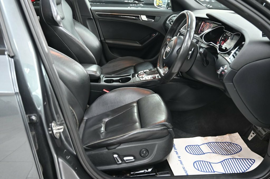Audi RS4 Avant 4.2L Null Grey #15