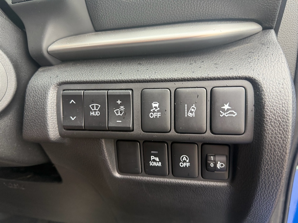 Mitsubishi Eclipse Cross Exceed Silver #35