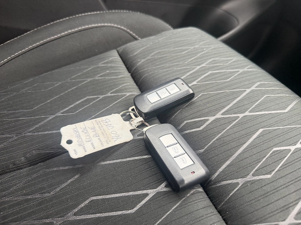 Mitsubishi Eclipse Cross Exceed Silver #31