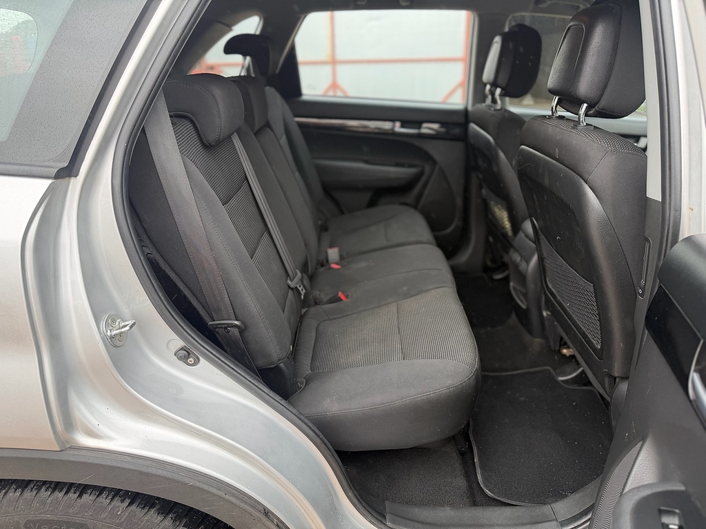 Kia Sorento Silver #15