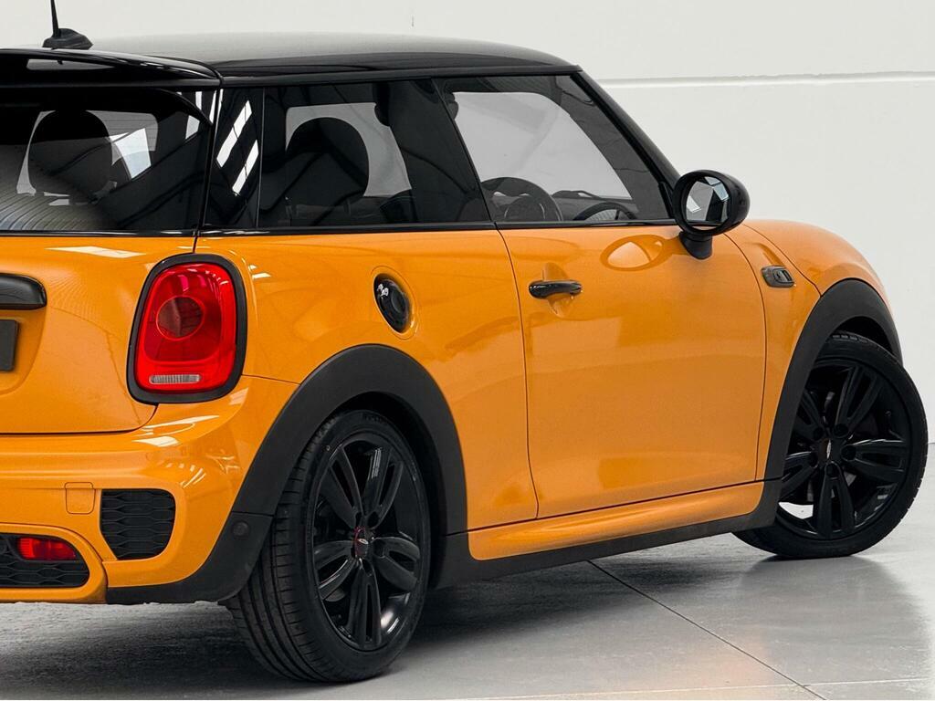 Mini Hatch One 5-Door White #28
