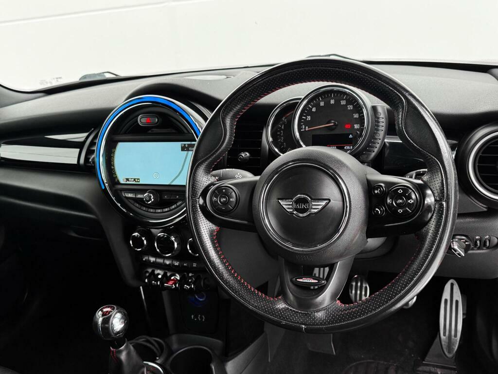 Mini Hatch One 5-Door White #39