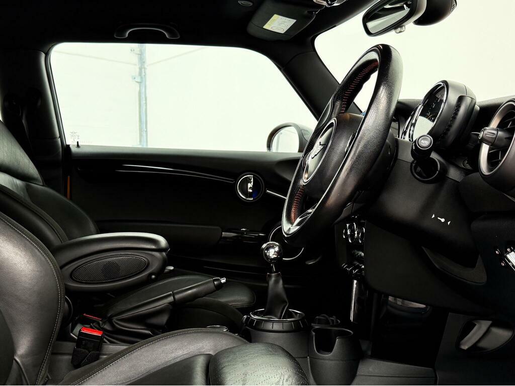Mini Hatch One 5-Door White #33
