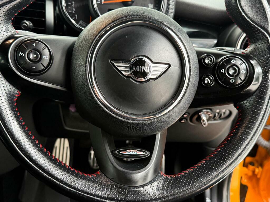 Mini Hatch One 5-Door White #58