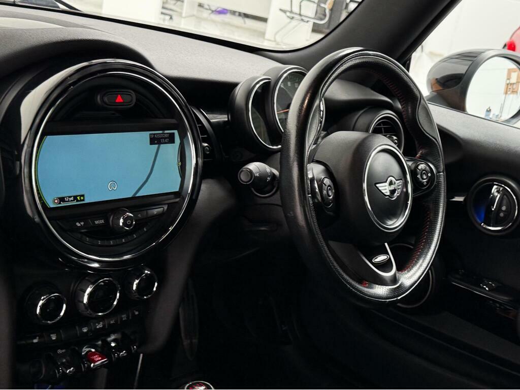Mini Hatch One 5-Door White #42