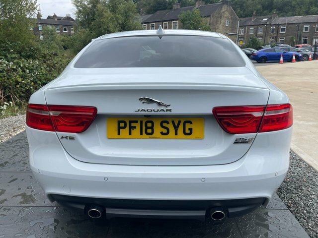 Jaguar XE 2.0D R-sport Saloon Awd Euro 6 S White #5