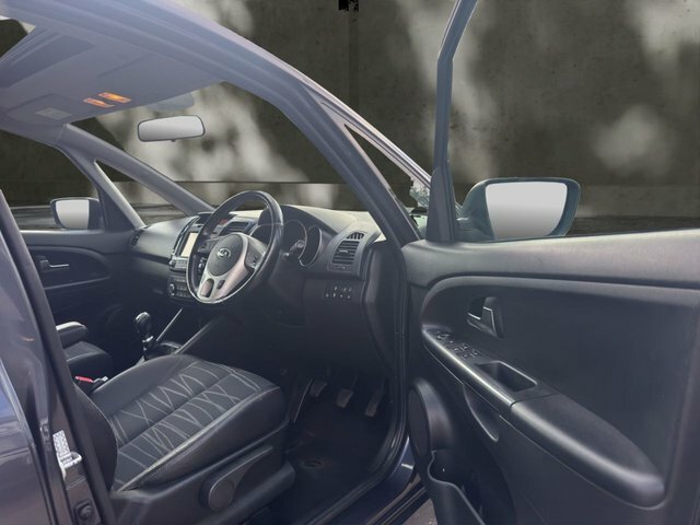 Kia Venga 3 Silver #9