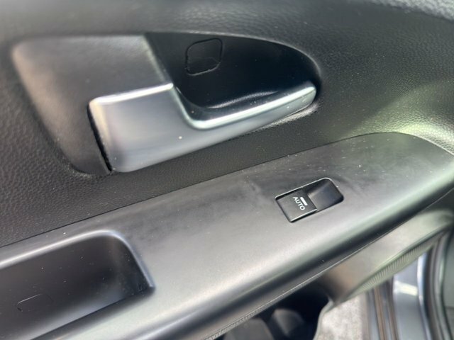 Kia Venga 3 Silver #41