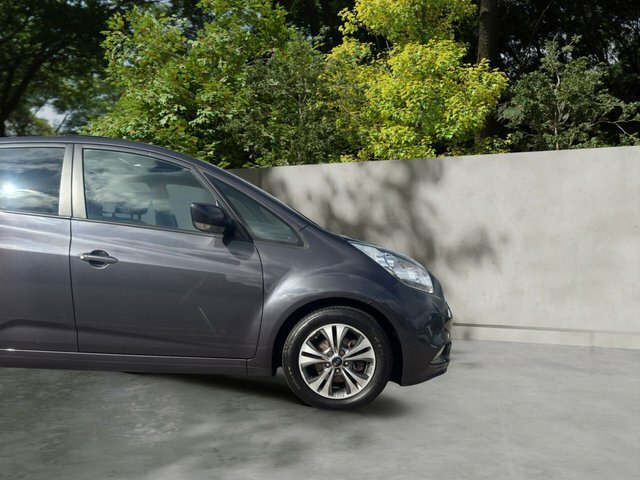 Kia Venga 3 Silver #23