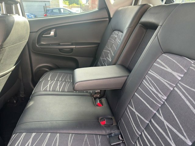 Kia Venga 3 Silver #43