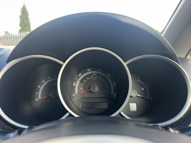 Kia Venga 3 Silver #15