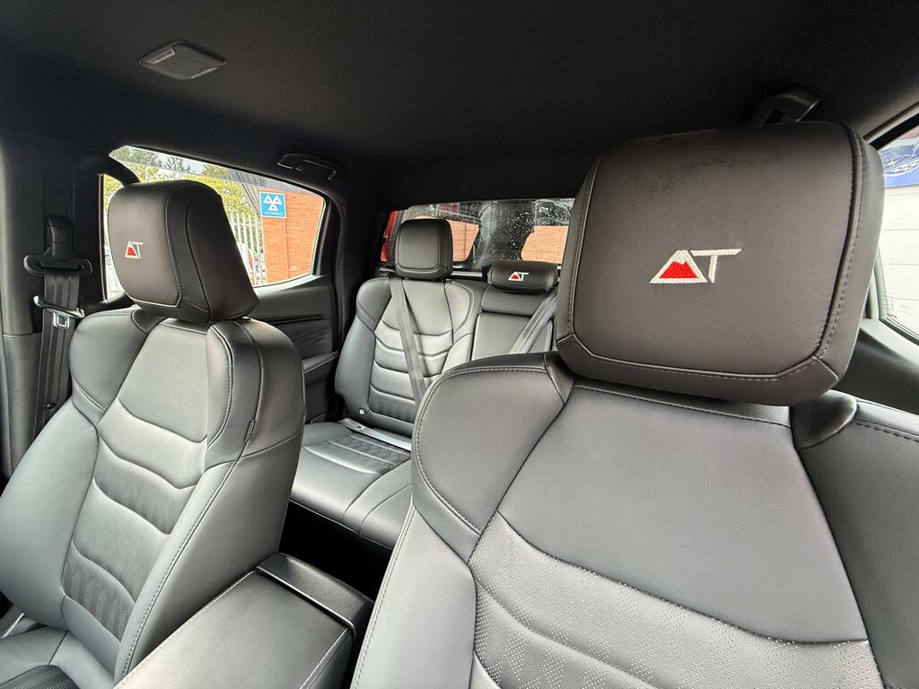 Isuzu D-Max Double Cab Silver #31