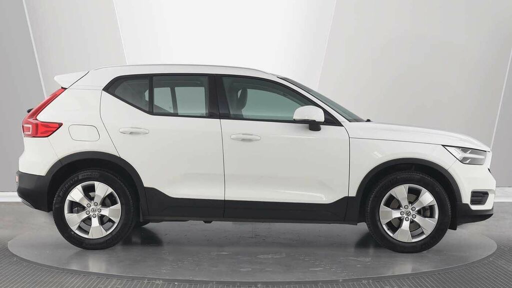 Volvo XC40 T4 Awd Momentum All Wheel Drive, Sensus NC19YYA White #3