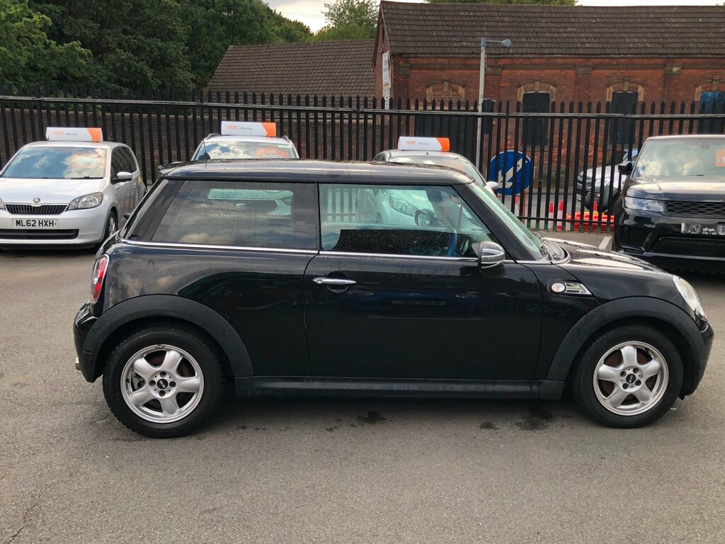 Mini Hatch 1.4 One Hatchback Euro 4 95 Ps VU10KVM Black #4