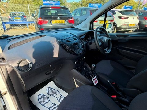 Ford Transit Courier Base White #16