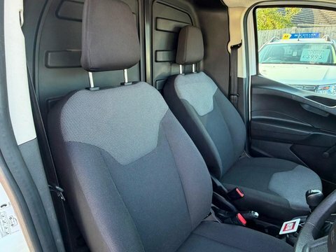 Ford Transit Courier Base White #12