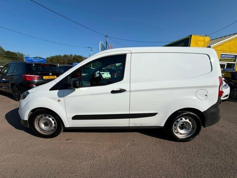 Ford Transit Courier Base White #8