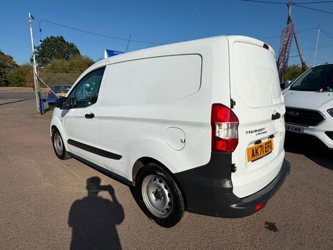 Ford Transit Courier Base White #7