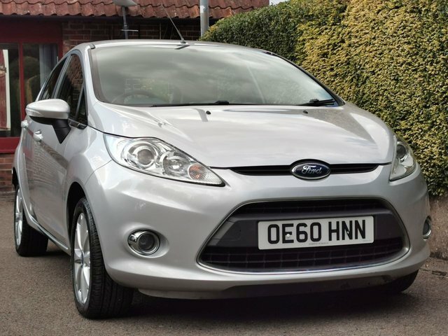 Ford Fiesta Zetec Hatchback Silver #6