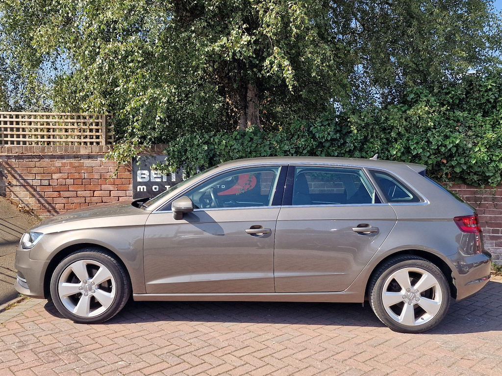 Audi A3 1.6 Tdi Sport Sportback Euro 6 Ss Grey #2