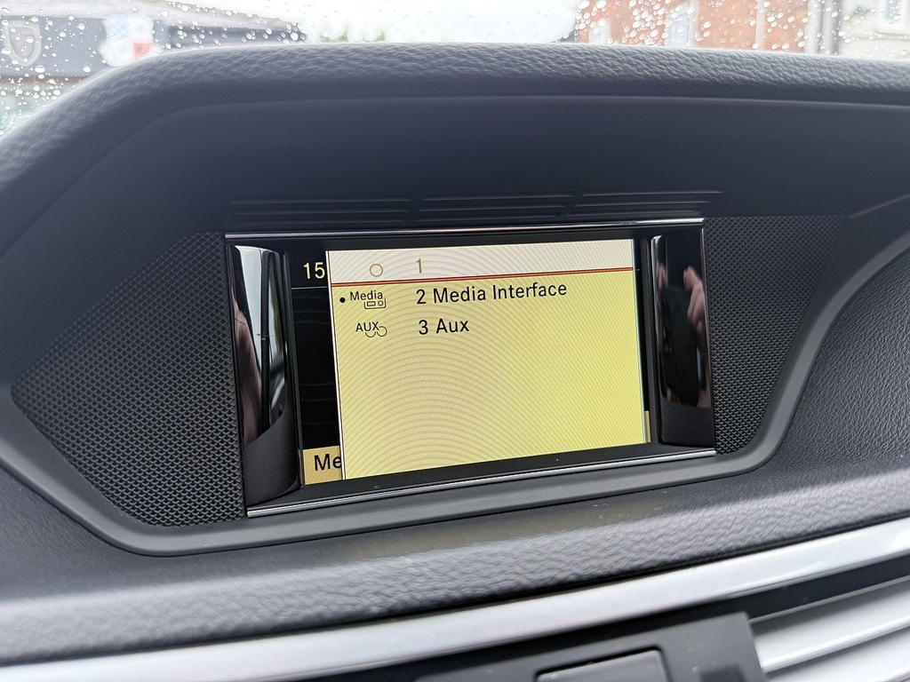 Mercedes-Benz E Class E350 Sport Cdi Blueefficiency 265 White #20