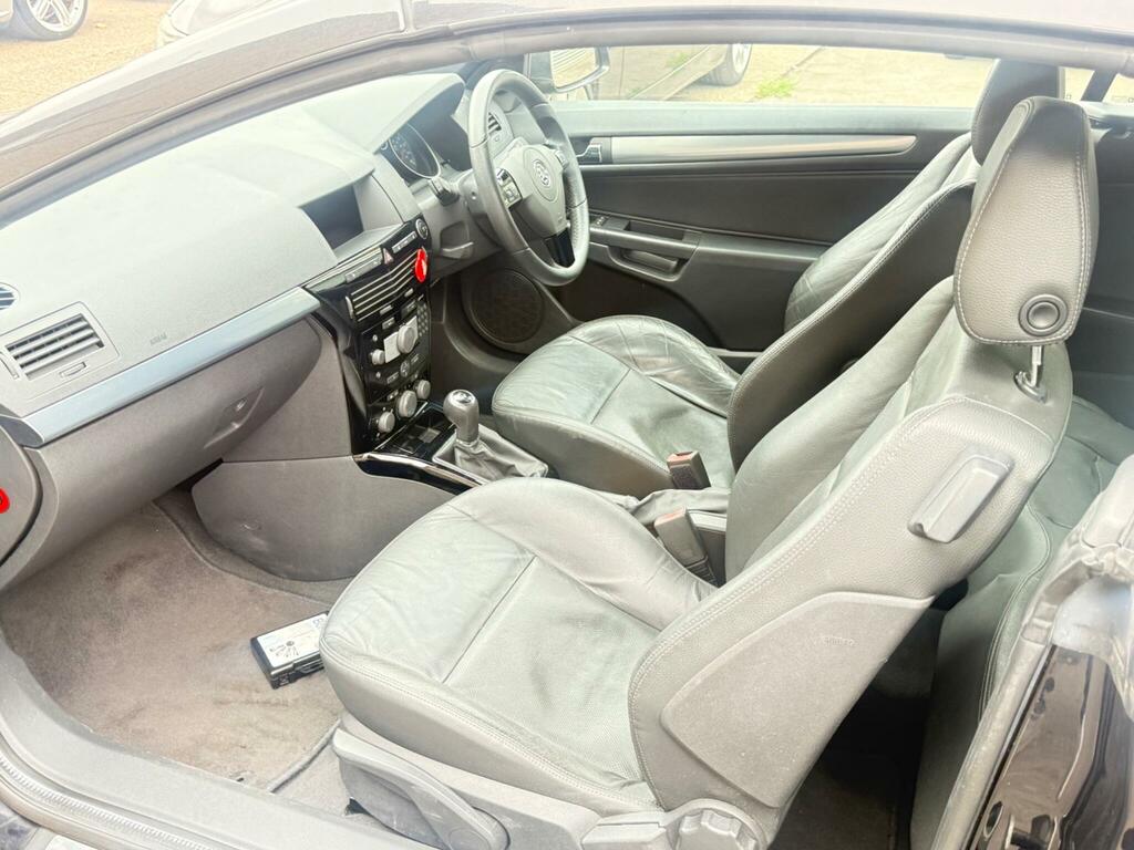 Vauxhall Astra 1.8I Exclusiv Black Twin Top Black #5
