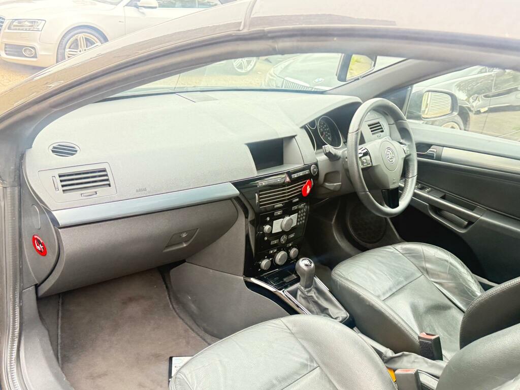 Vauxhall Astra Hatchback Silver #8