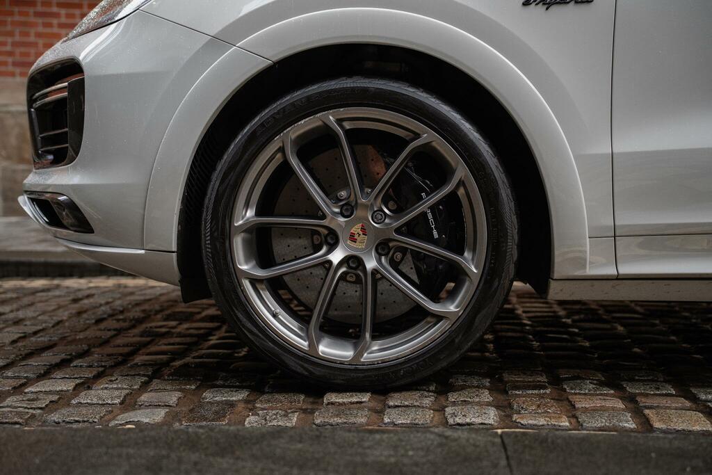Porsche Cayenne V6 Automatic Black #7
