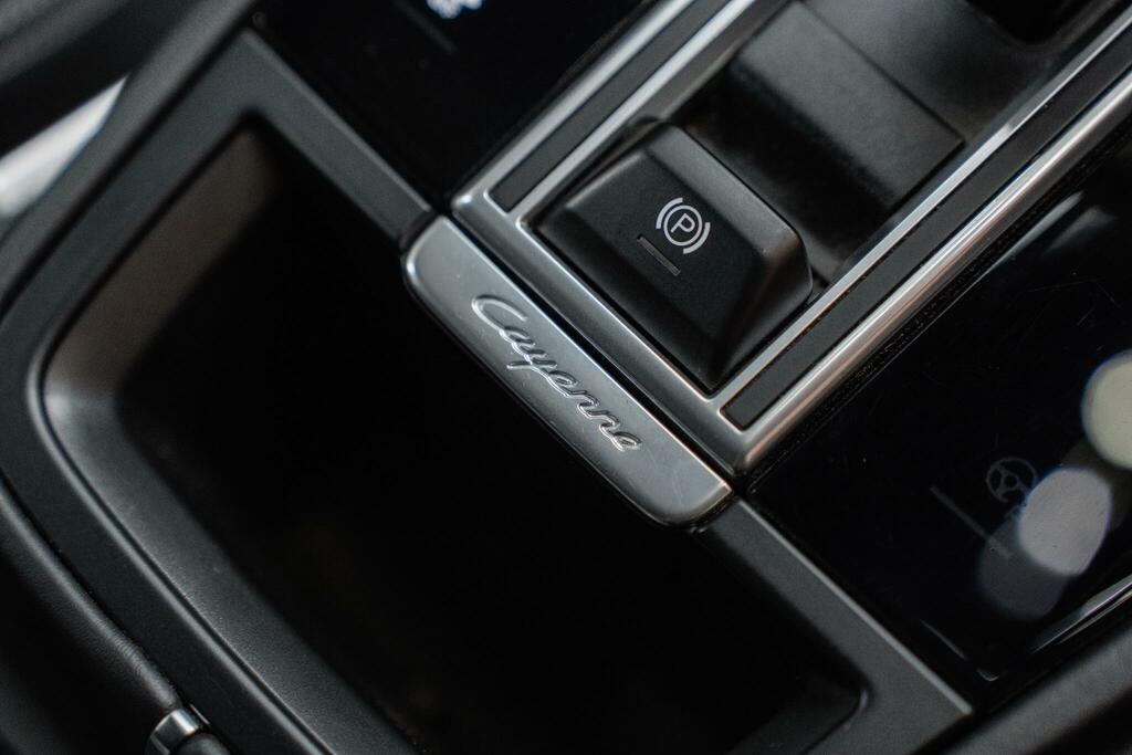 Porsche Cayenne V6 Automatic Black #45