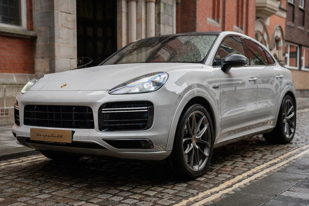 Porsche Cayenne Turbo S Grey