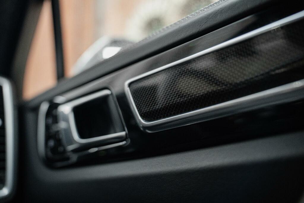 Porsche Cayenne V6 Automatic Black #55
