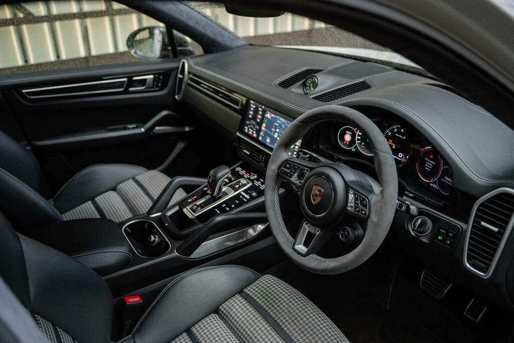 Porsche Cayenne Turbo S Grey #5