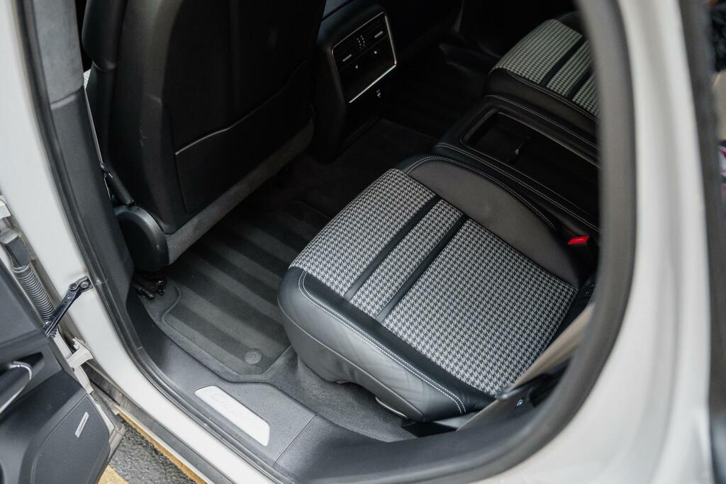 Porsche Cayenne V6 Automatic Black #62