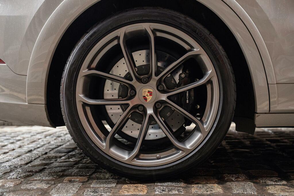 Porsche Cayenne V6 Automatic Black #21