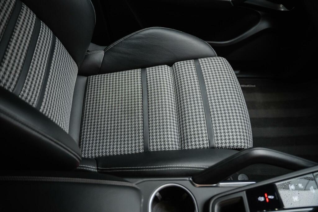 Porsche Cayenne V6 Automatic Black #47
