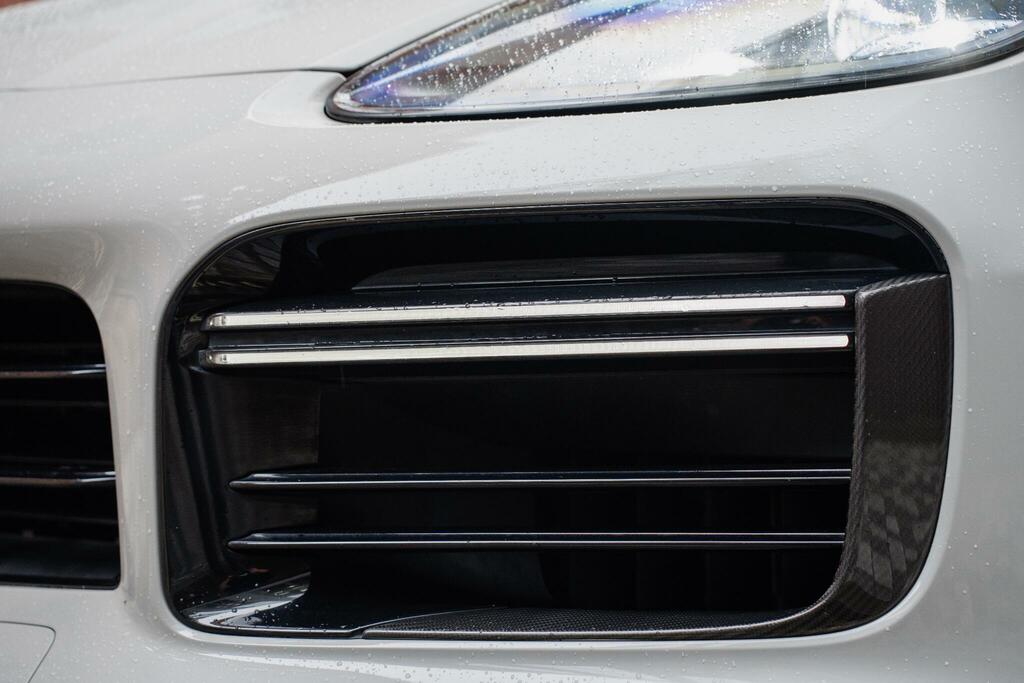Porsche Cayenne V6 Automatic Black #16