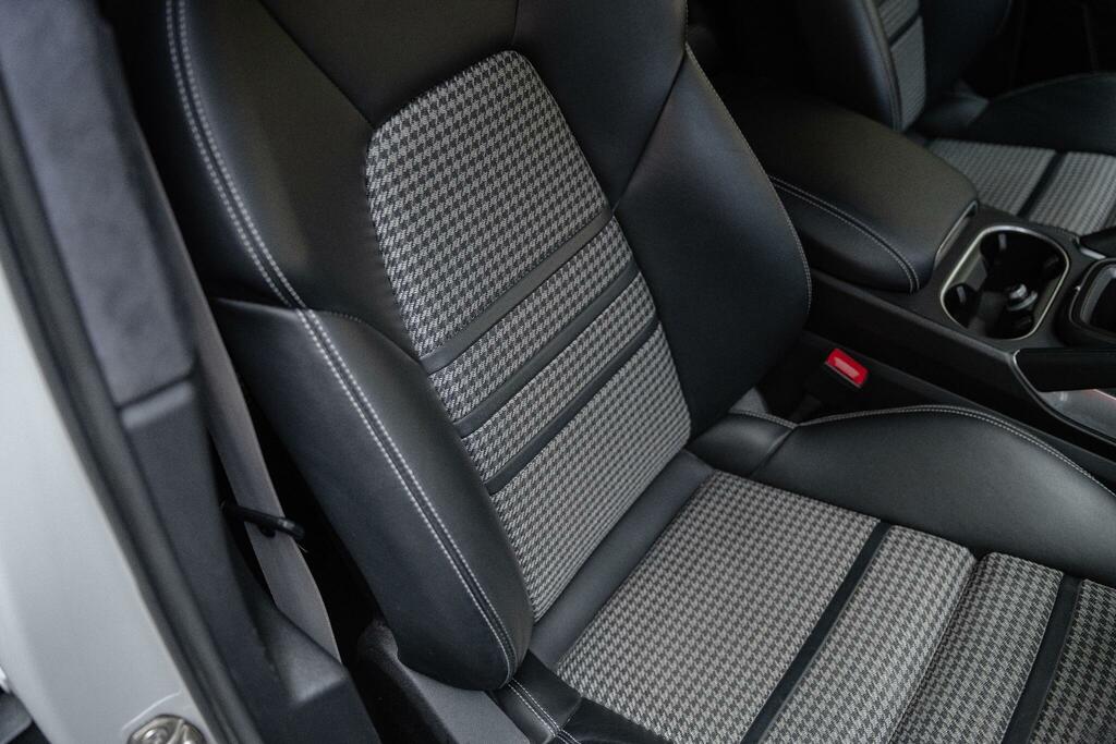 Porsche Cayenne V6 Automatic Black #58