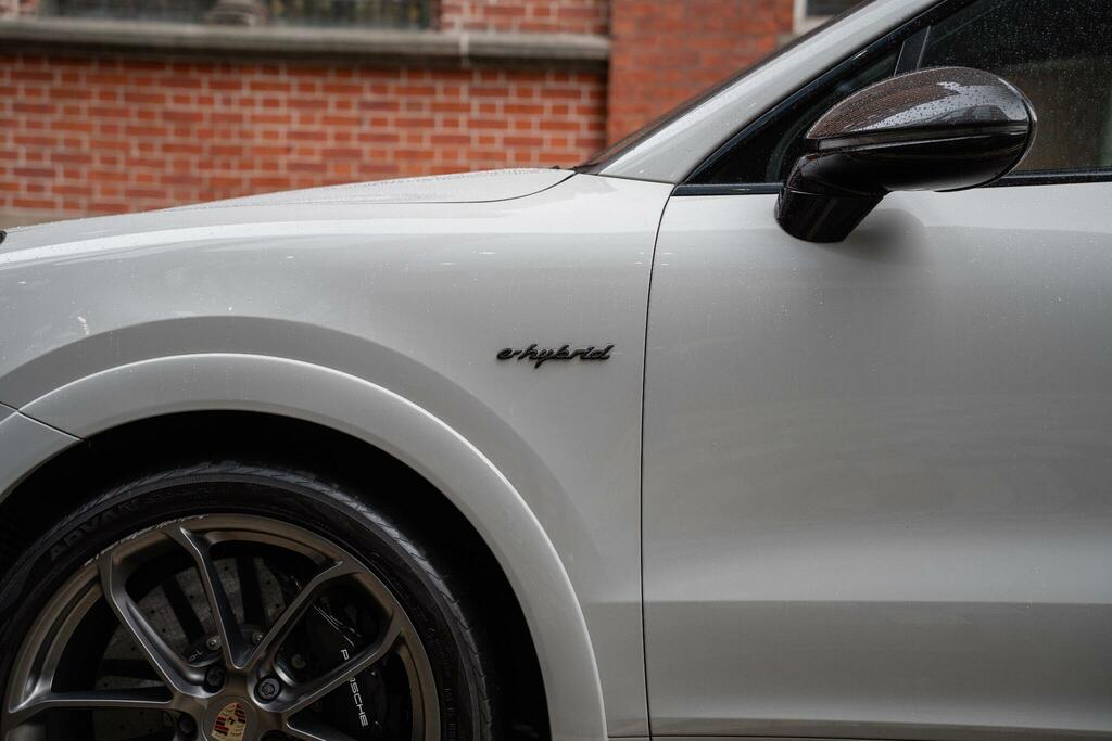 Porsche Cayenne V6 Automatic Black #8