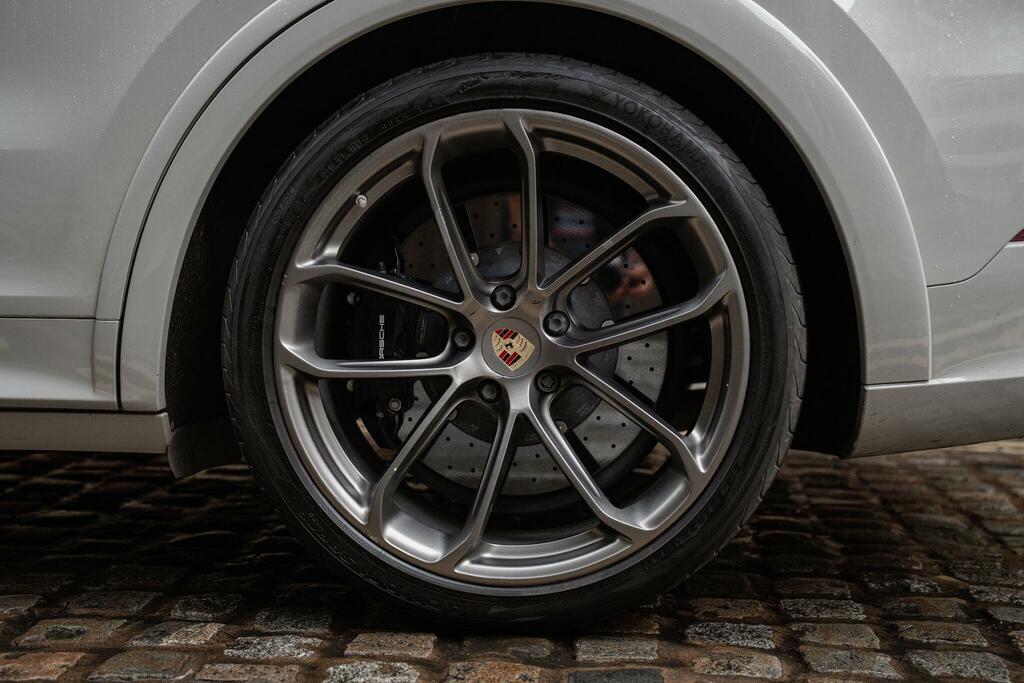 Porsche Cayenne V6 Automatic Black #17
