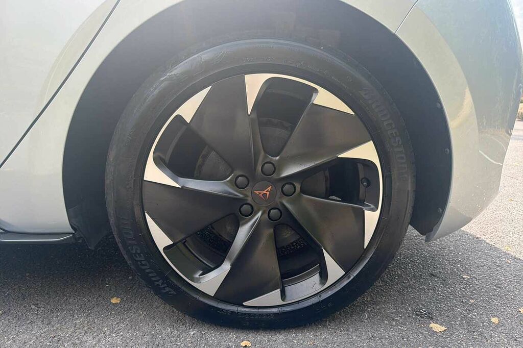 Cupra Born 170Kw E-boost V2 59Kwh DE75KPX Silver #5