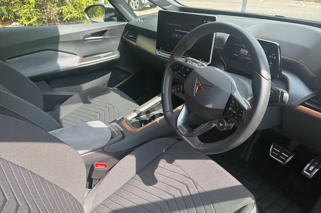Cupra Born 170Kw E-boost V2 59Kwh DE75KPX Silver #6