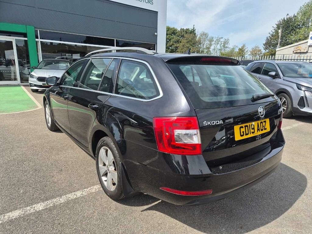 Skoda Octavia 1.0 Tsi Se Technology Dsg GD19AOZ Black #3